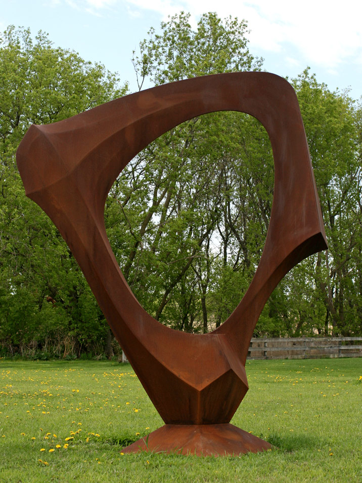 Фигуры из стали. Садово-Парковая скульптура Corten Steel. Кортеновская сталь скульптура ландшафт. Парковая скульптура из кортеновской стали. Кортен малые архитектурные формы.